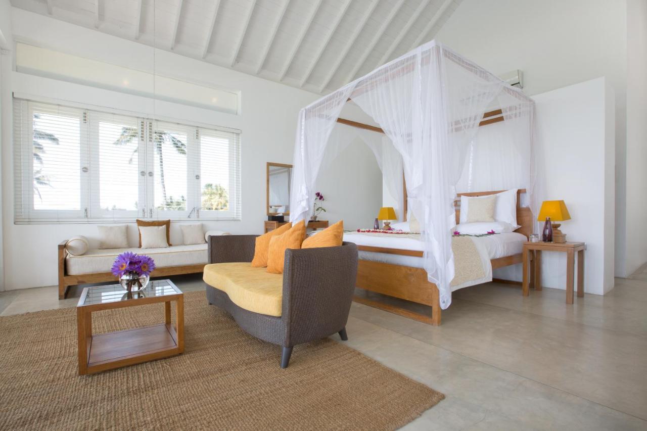 Sri Sharavi Beach Villas & Spa - With 43 Metre Saltwater Infinity Pool Mirissa Exterior foto