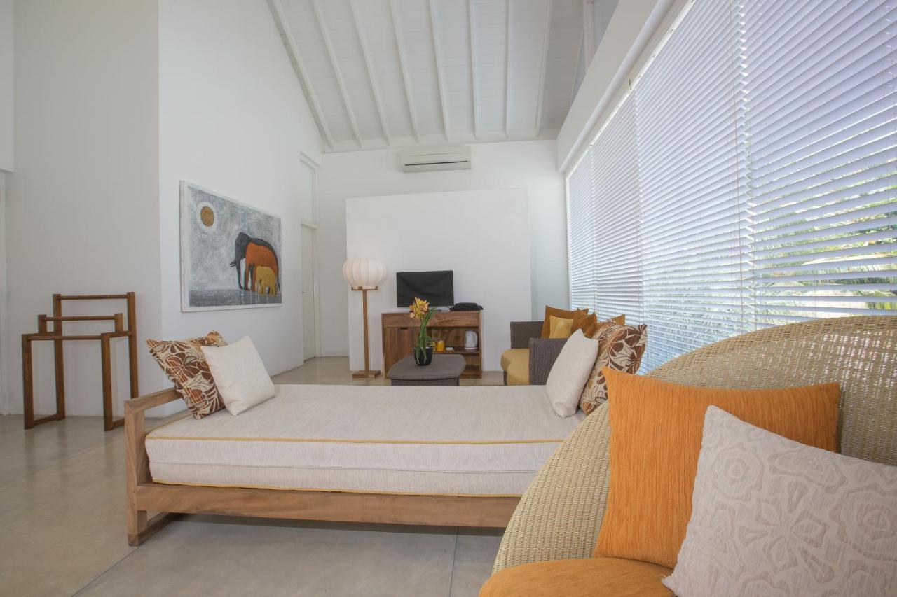 Sri Sharavi Beach Villas & Spa - With 43 Metre Saltwater Infinity Pool Mirissa Exterior foto
