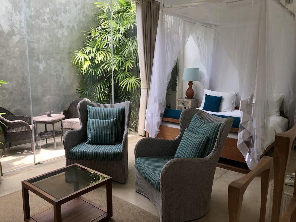 Sri Sharavi Beach Villas & Spa - With 43 Metre Saltwater Infinity Pool Mirissa Exterior foto