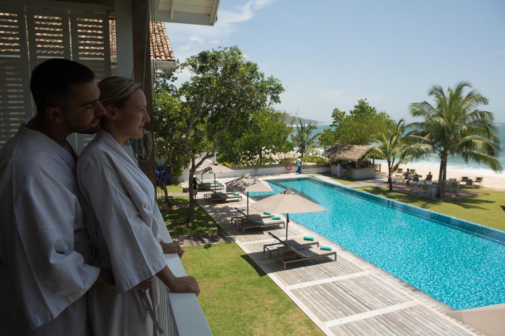 Sri Sharavi Beach Villas & Spa - With 43 Metre Saltwater Infinity Pool Mirissa Exterior foto