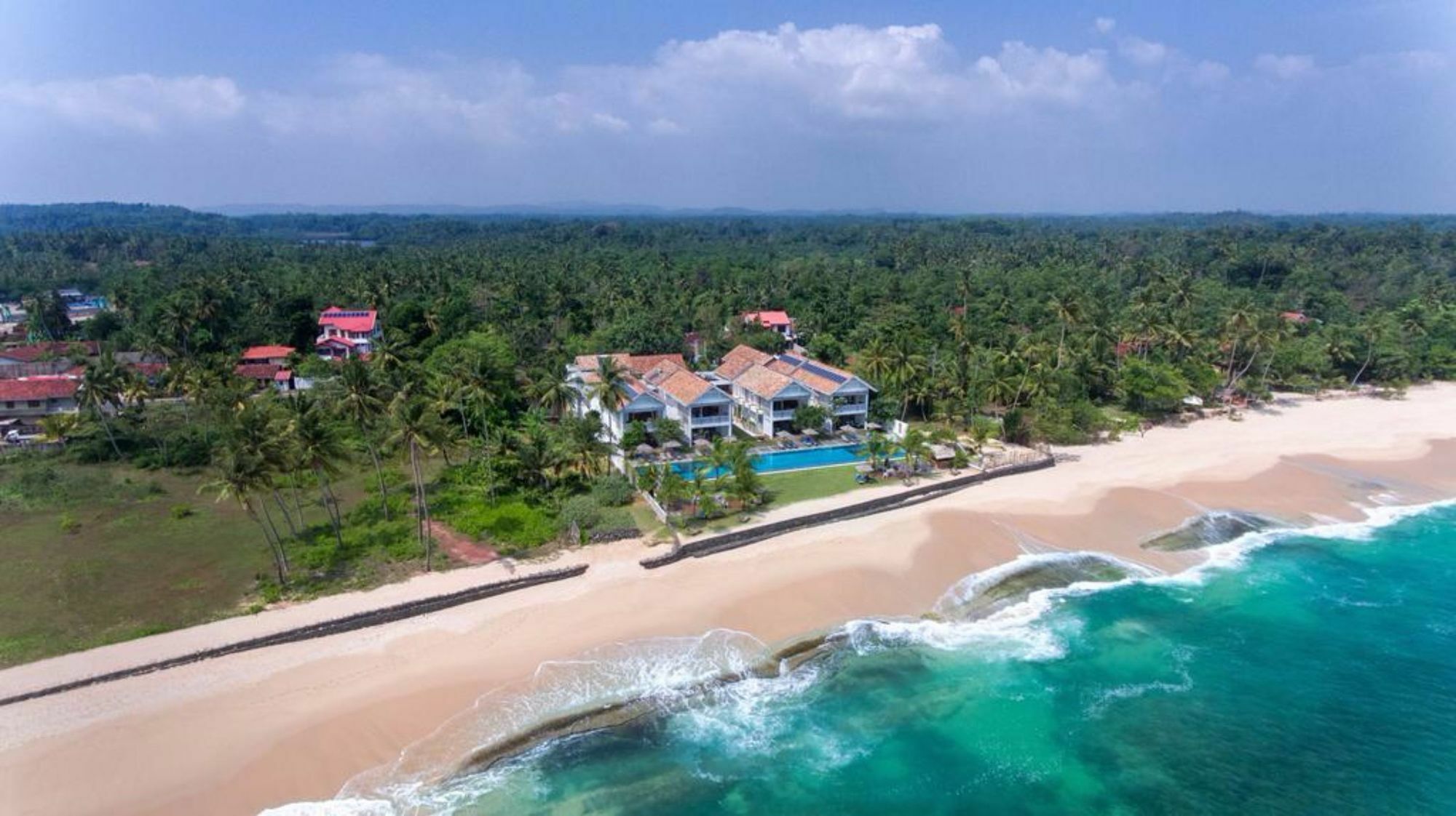 Sri Sharavi Beach Villas & Spa - With 43 Metre Saltwater Infinity Pool Mirissa Exterior foto